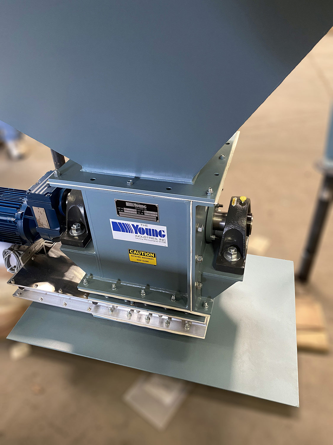 Single Roll Crusher With Hopper